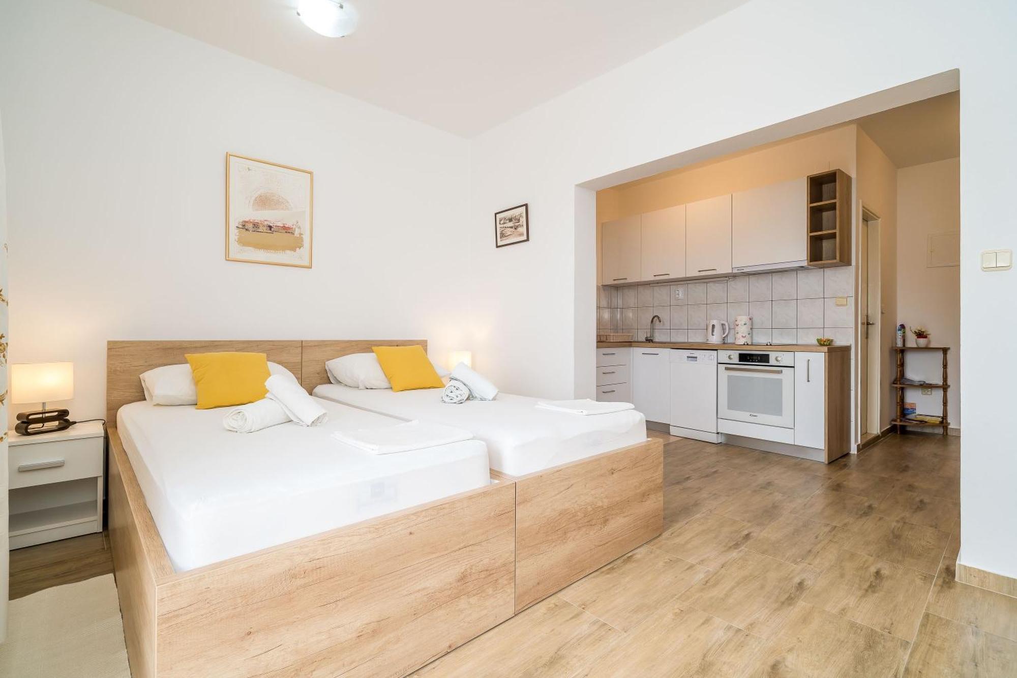Guest House Nenada دوبروفينك الغرفة الصورة
